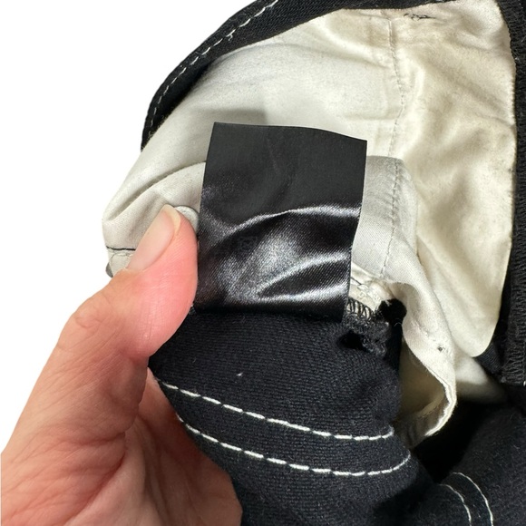 Linder NYC | Denim Dakota Shorts in Black W28 - Picture 10 of 11